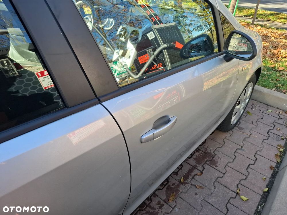 Opel Corsa 2012 photo 4