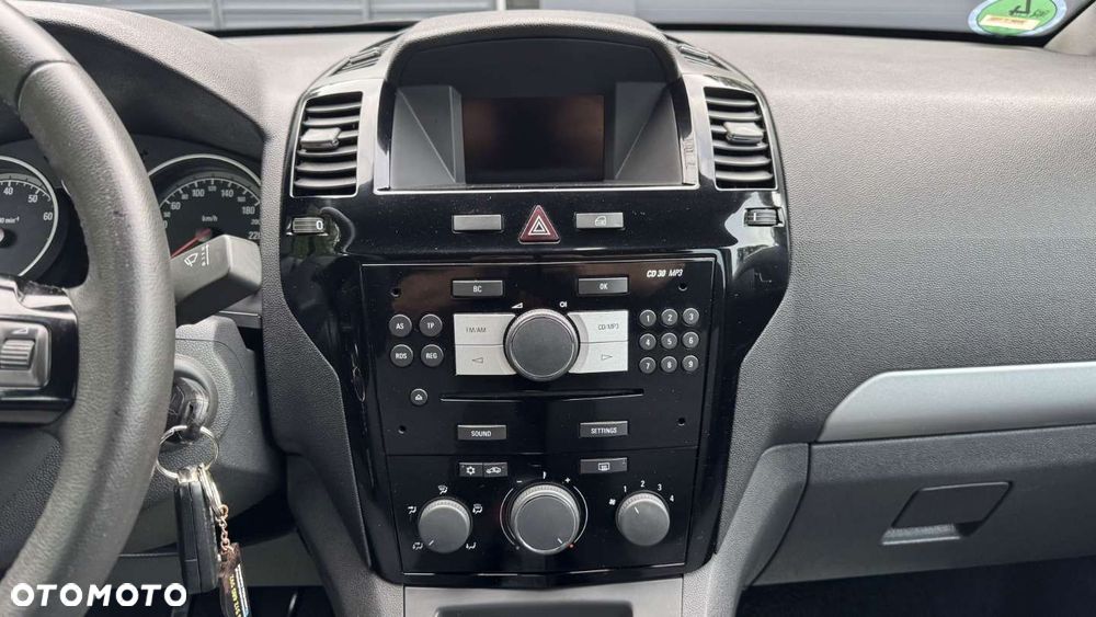 Opel Zafira - 34