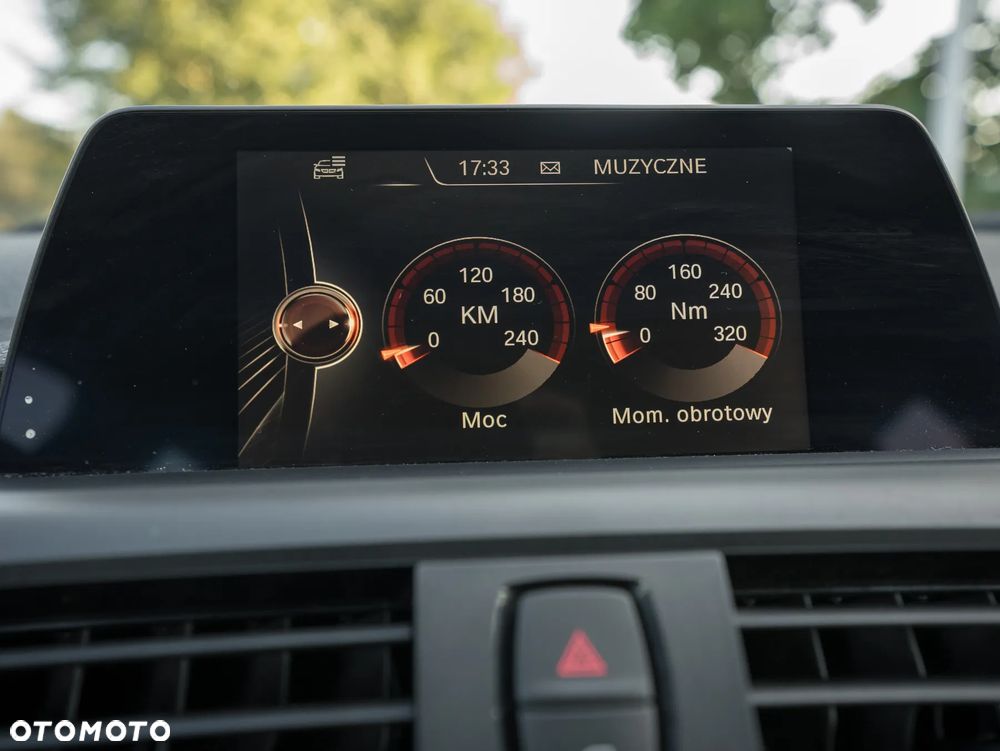 BMW Seria 1 120i Sport Line - 35