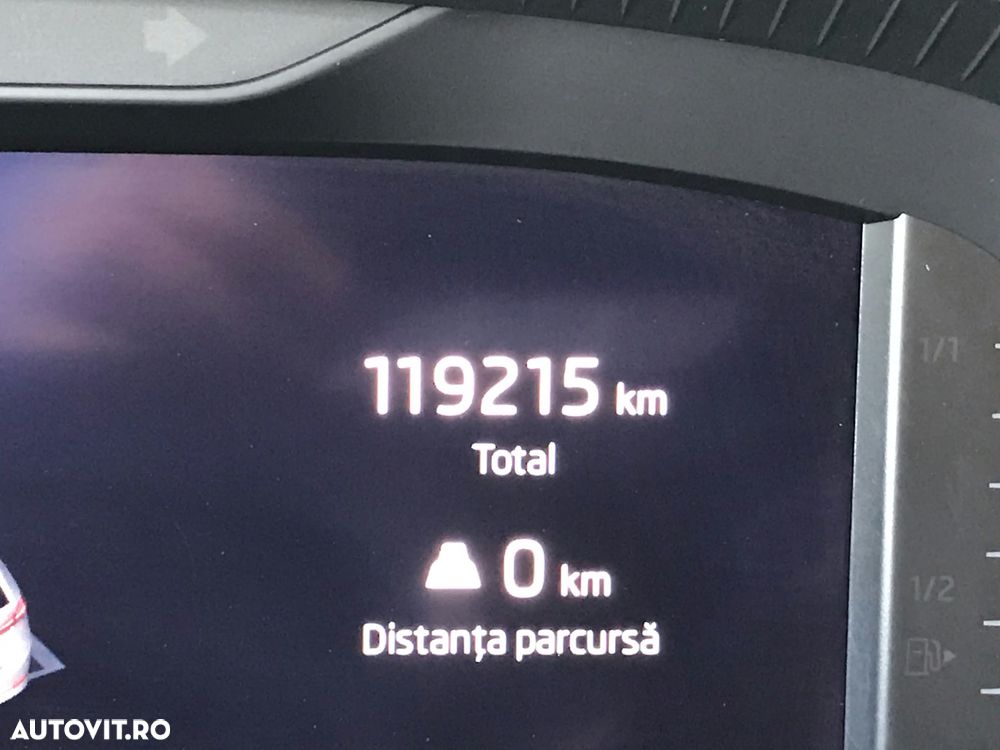 Skoda Octavia 1.5 TSI Clever - 8
