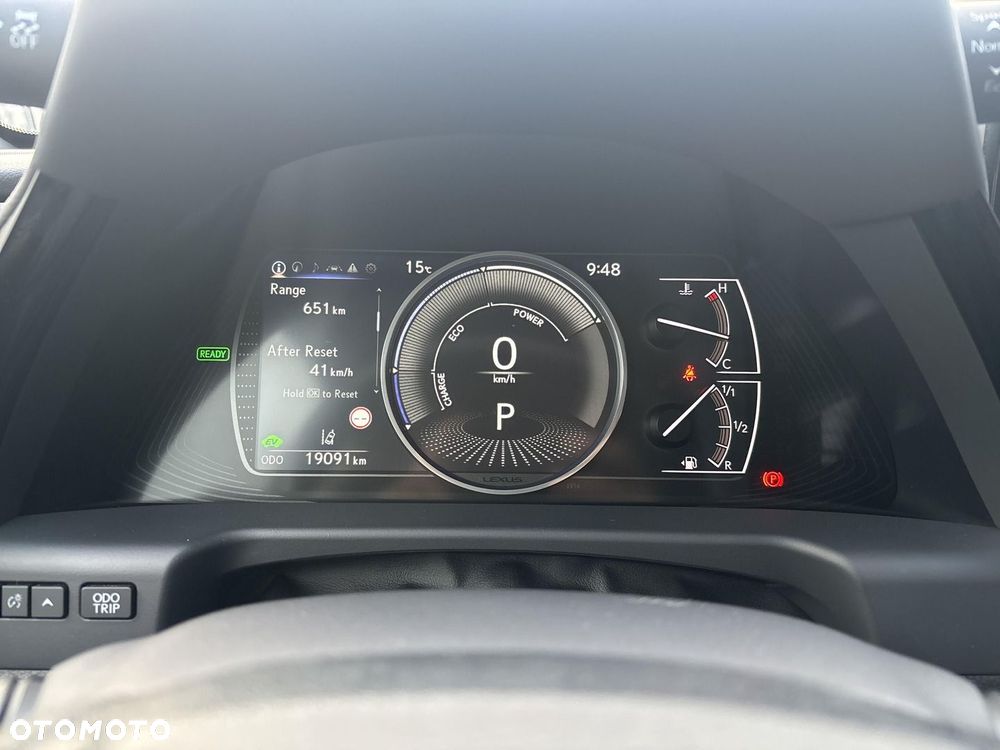 Lexus ES 300h Business Edition - 13