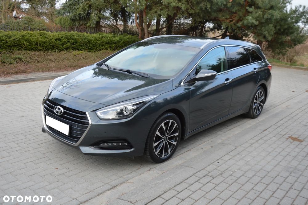 Hyundai i40 Kombi blue 1.7 CRDi DCT Premium - 3