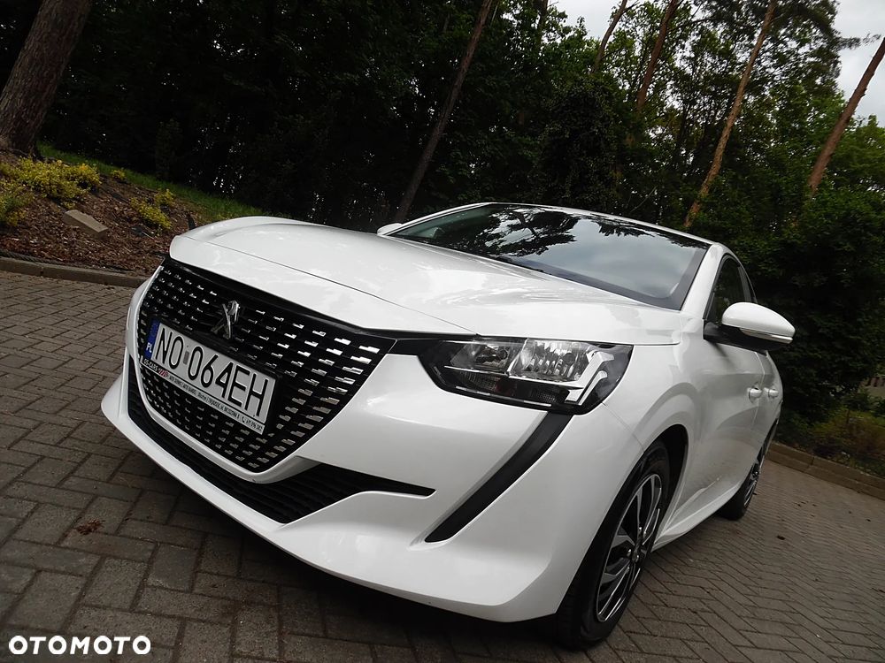 Peugeot 208 - 4