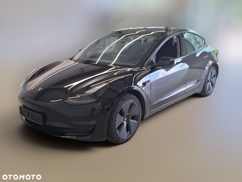 Tesla Model 3 - 3