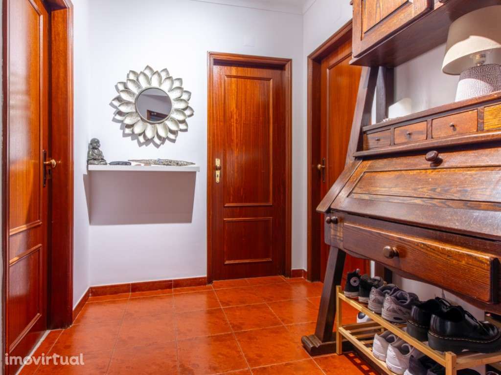 T1 com excelente luz natural e estado de conservação irrepreensível - Grande imagem: 2/16