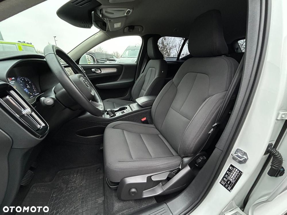 Volvo XC 40 T3 Momentum Pro - 7