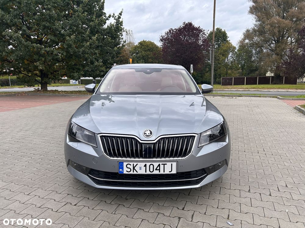 Skoda Superb 2.0 TDI 4x4 L&K DSG - 6