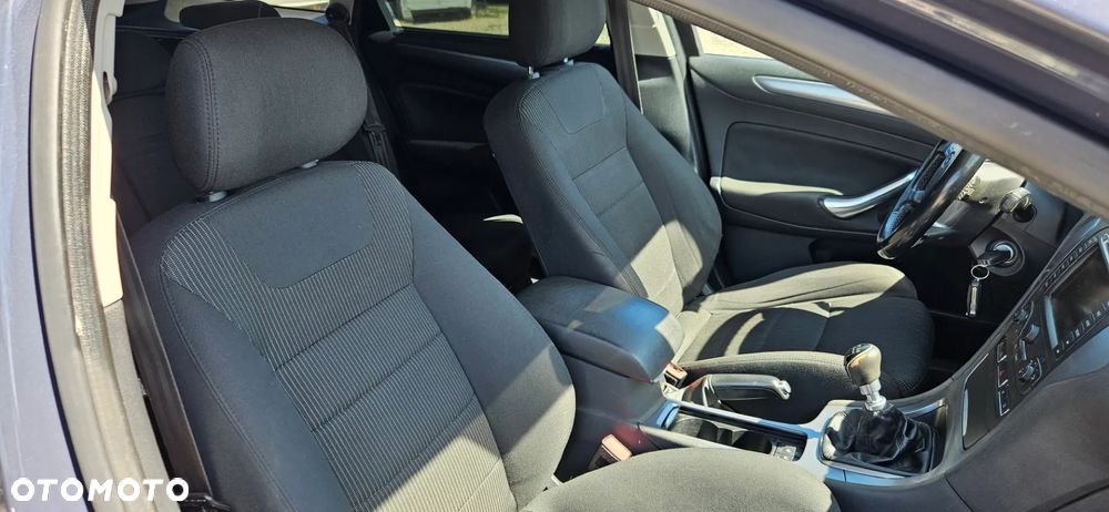 Ford Mondeo 1.6 T Titanium - 28