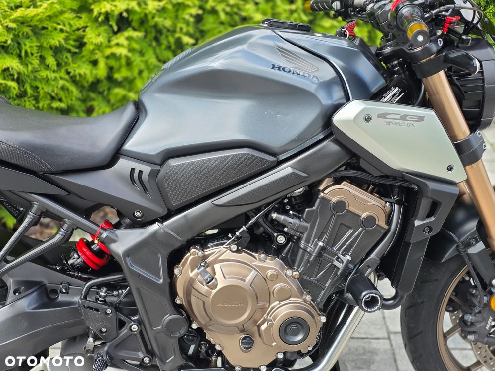 Honda CB - 8