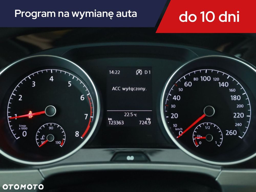 Volkswagen Touran - 10