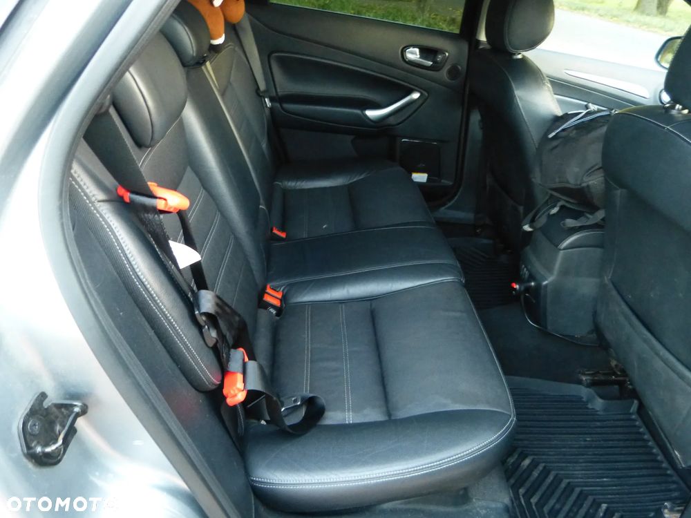 Ford Mondeo 2.0 Titanium - 13
