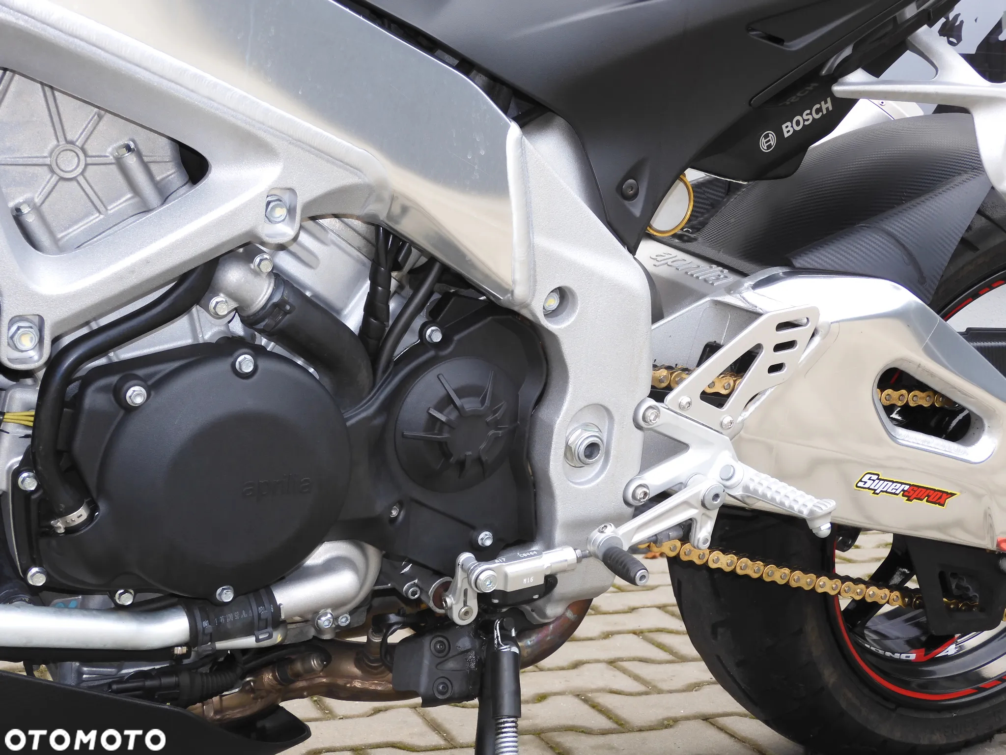 Aprilia Tuono - 19