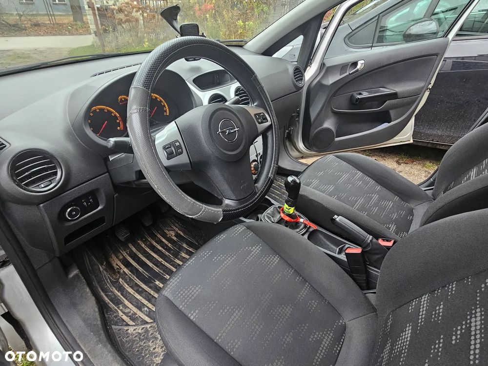 Opel Corsa 1.2 16V Enjoy - 20