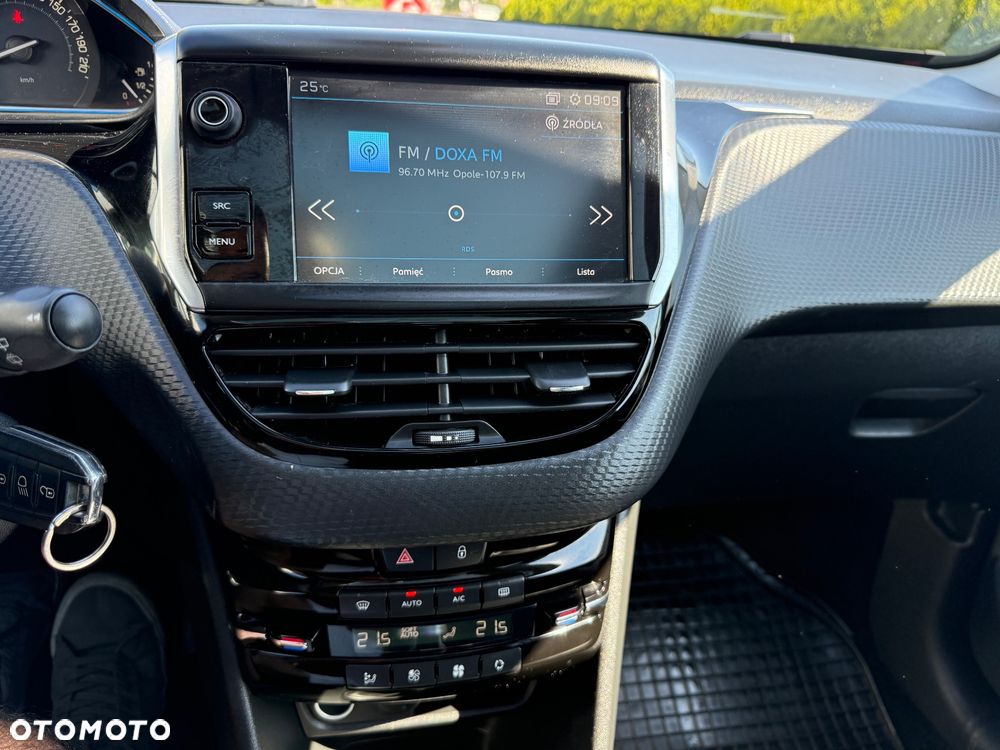 Peugeot 2008 PureTech 110 Stop&Start Allure - 19