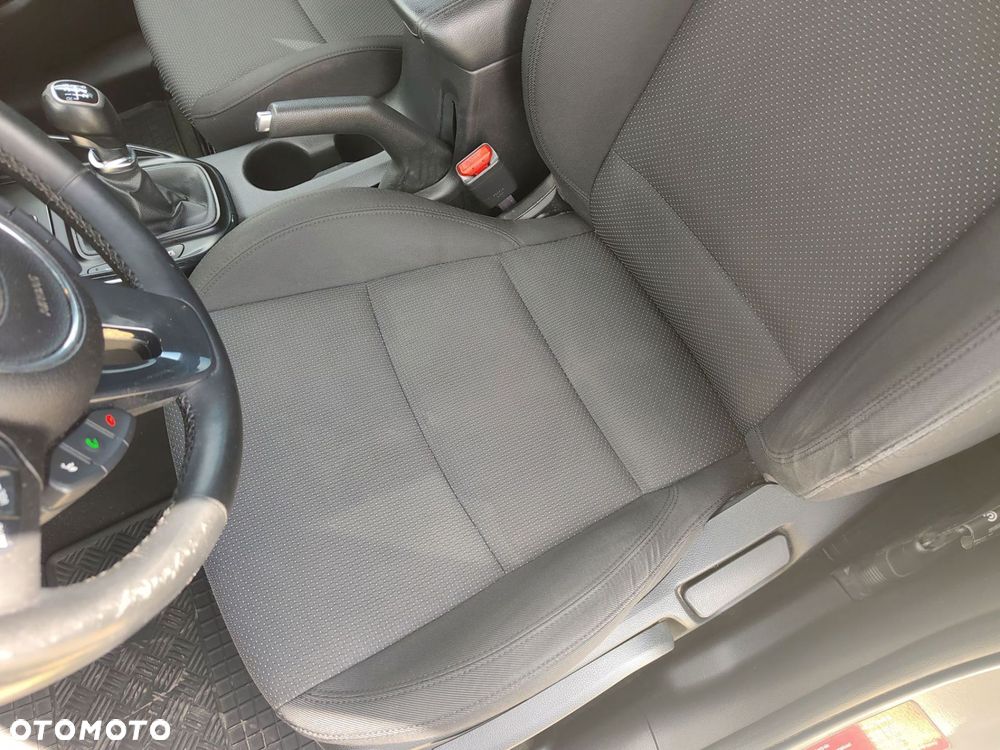 Kia Carens 1.7 CRDi L - 13