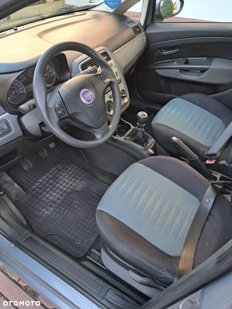 Fiat Punto 1.4 16V Dynamic - 10