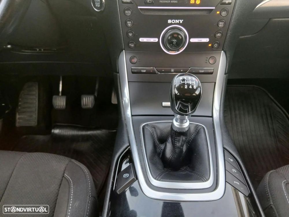 Ford S-Max 2.0 TDCi Trend - 19