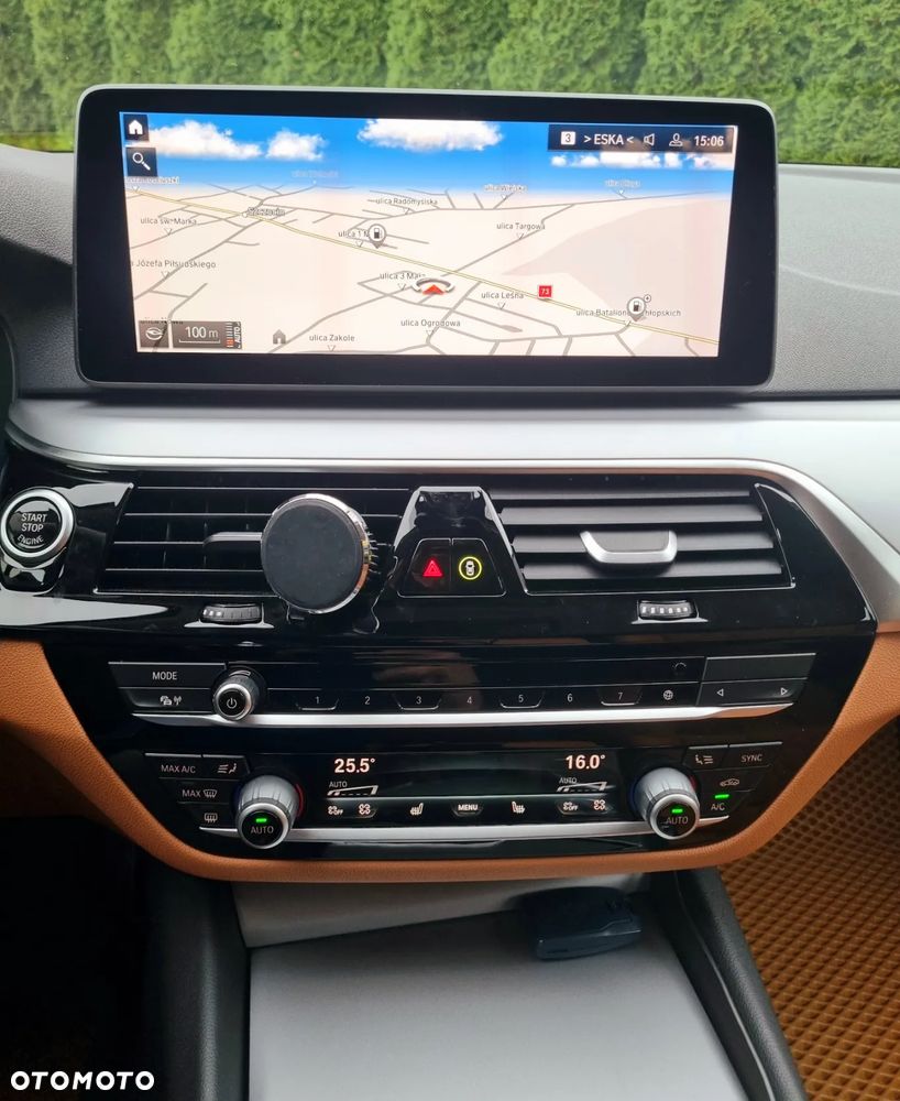 BMW Seria 5 520d Touring Luxury Line - 14