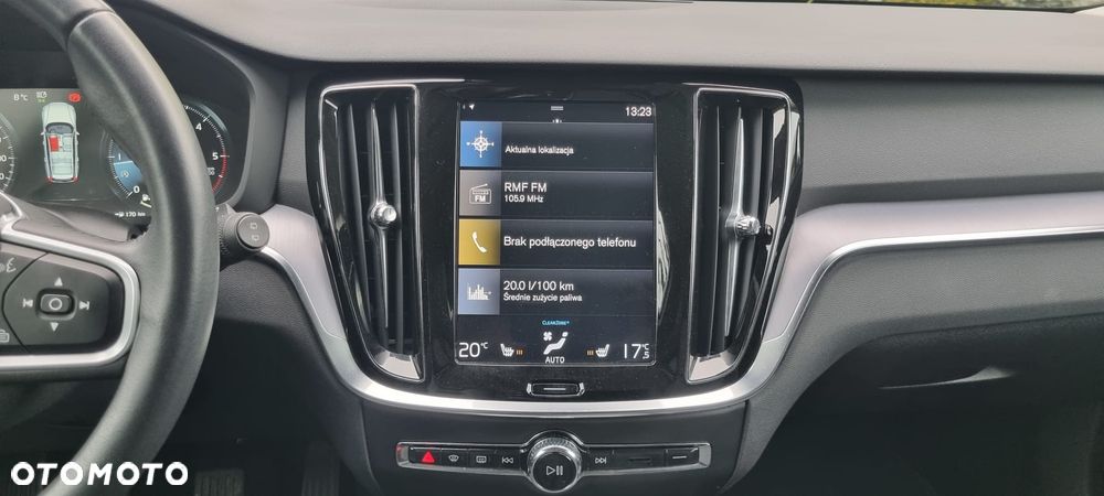 Volvo V60 D3 Momentum Pro - 19
