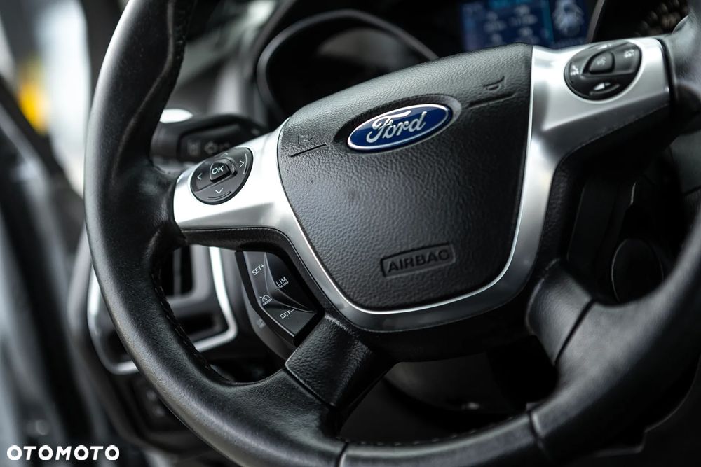 Ford Focus - 23