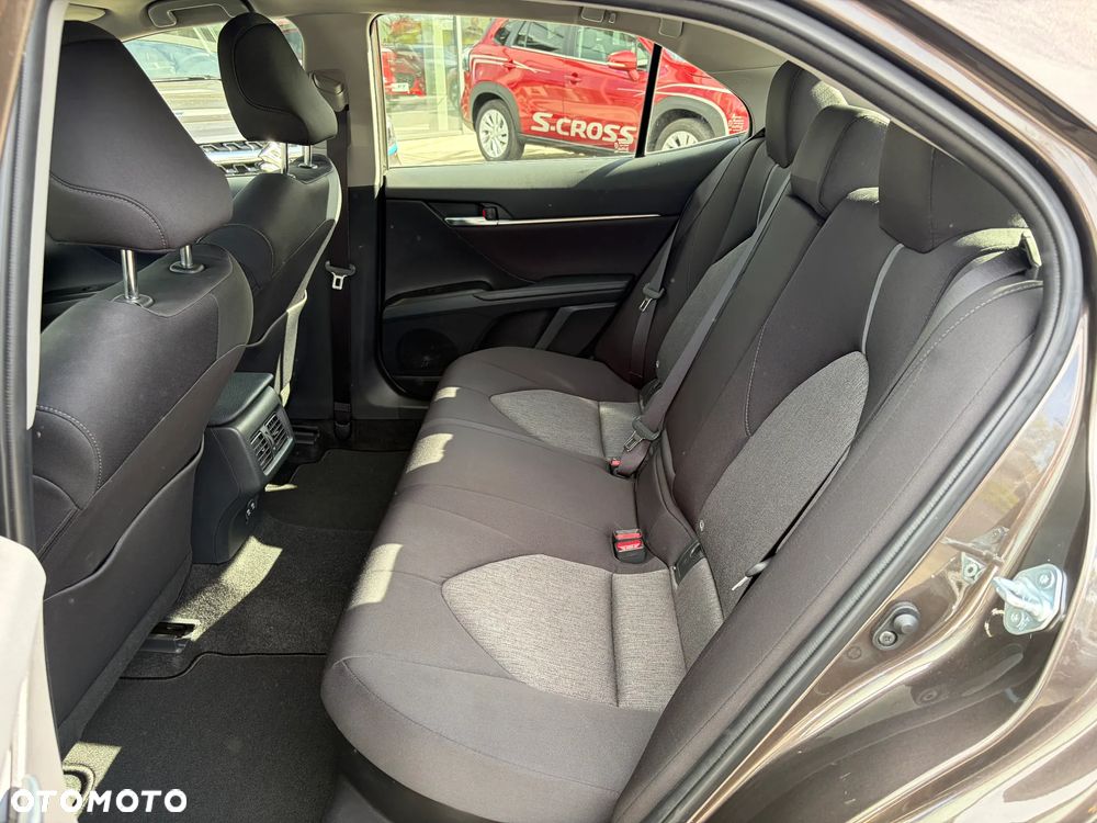 Toyota Camry 2.5 Hybrid Comfort CVT - 8