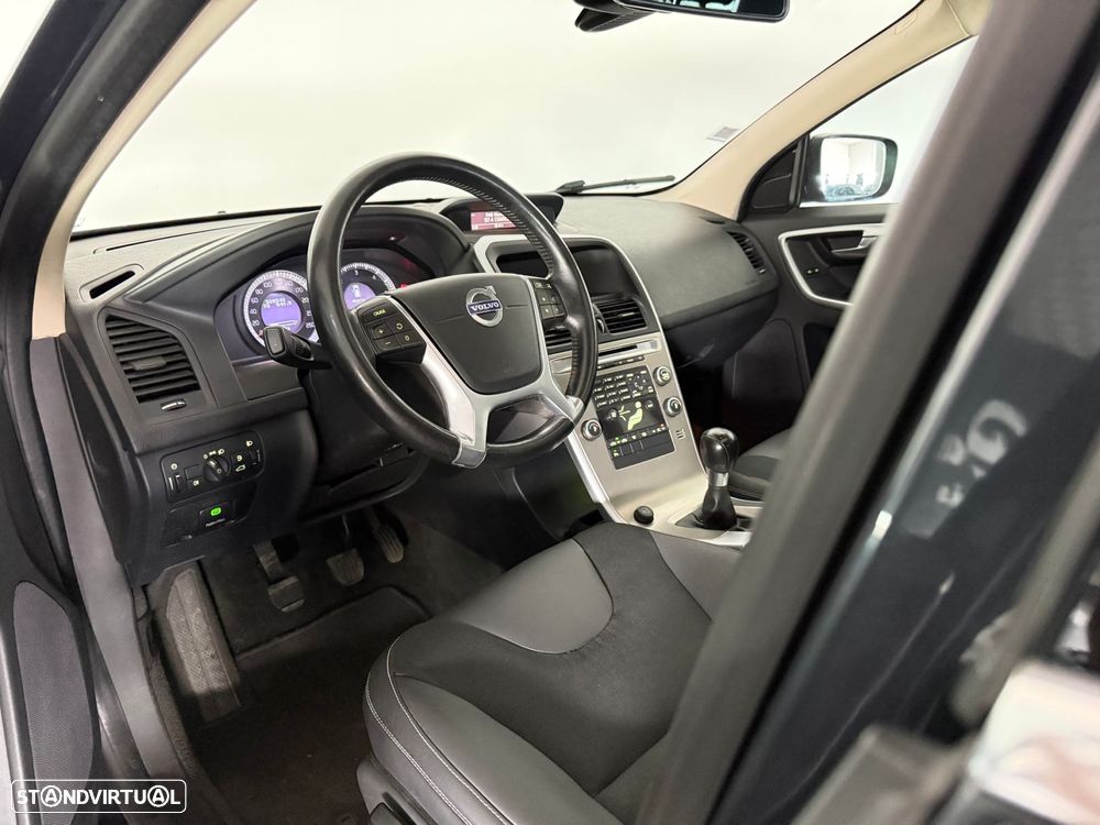 Volvo XC 60 2.0 D3 Drive Momentum - 14
