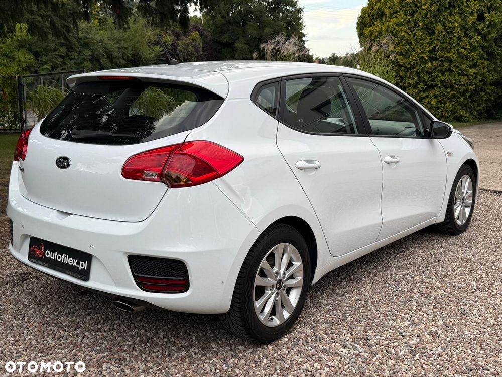 Kia Ceed - 23