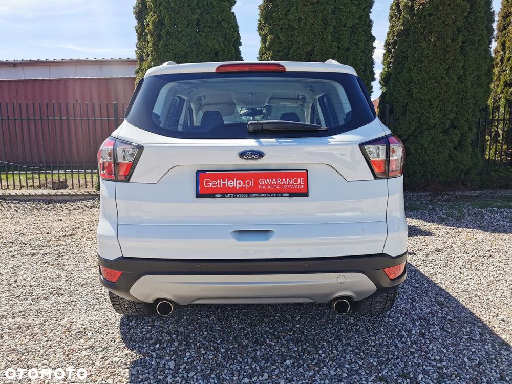 Ford Kuga 1.5 EcoBoost 2x4 Titanium - 4