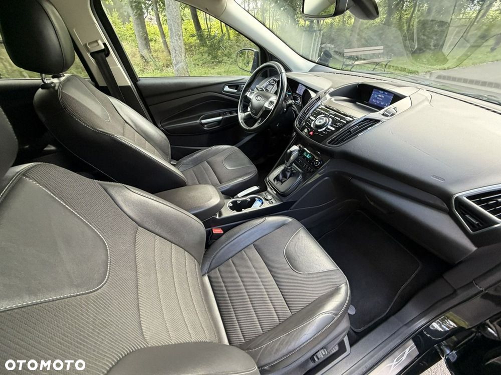 Ford Kuga - 33