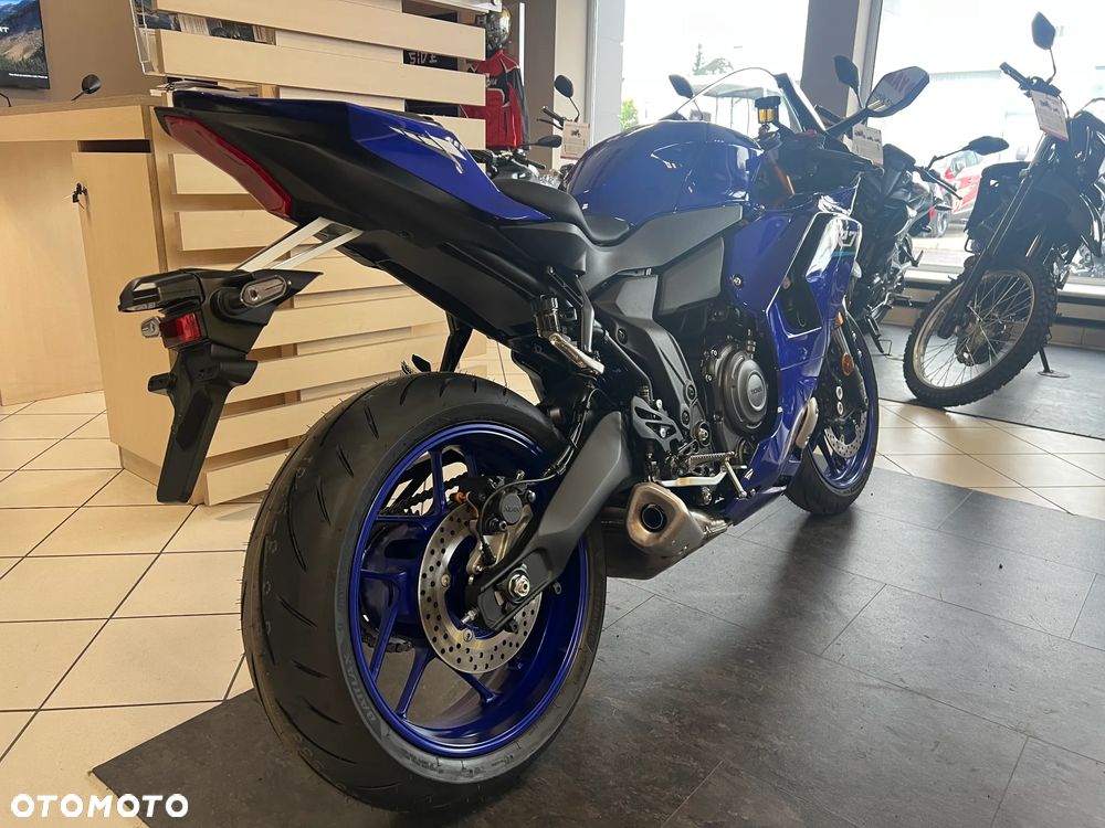 Yamaha R7 - 8