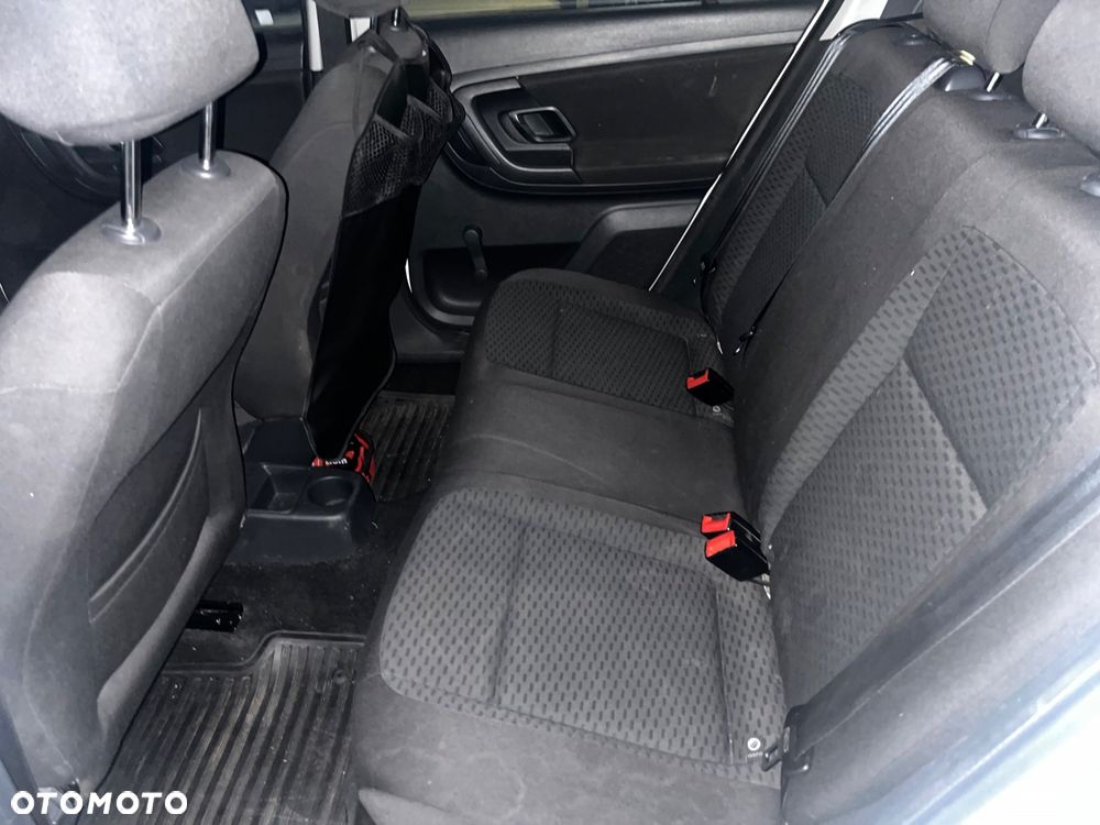 Skoda Fabia 1.6 TDI DPF Ambition - 12