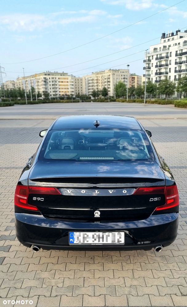 Volvo S90 D5 AWD Momentum - 4