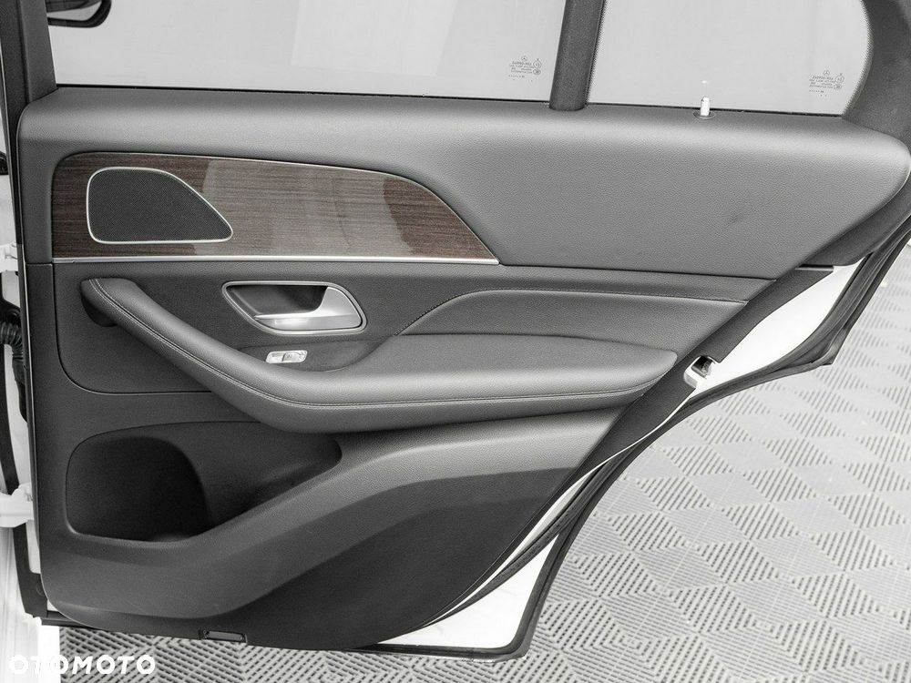 Mercedes-Benz GLE - 31