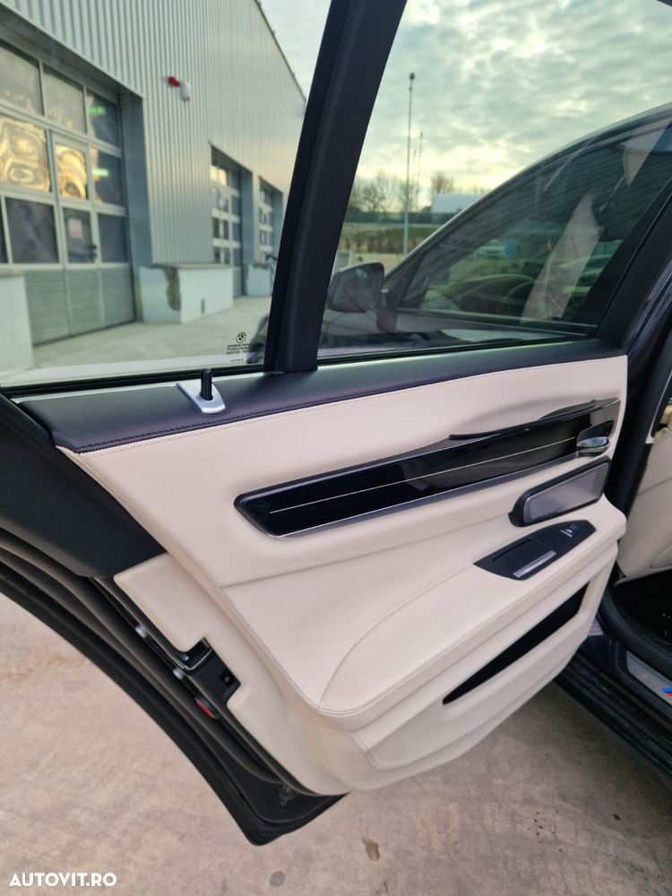 BMW Seria 7 730d BluePerformance Edition Exclusive - 7