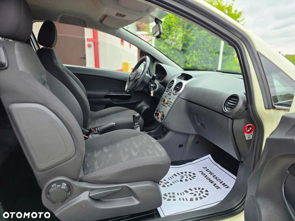 Opel Corsa 1.4 16V Satellite - 15