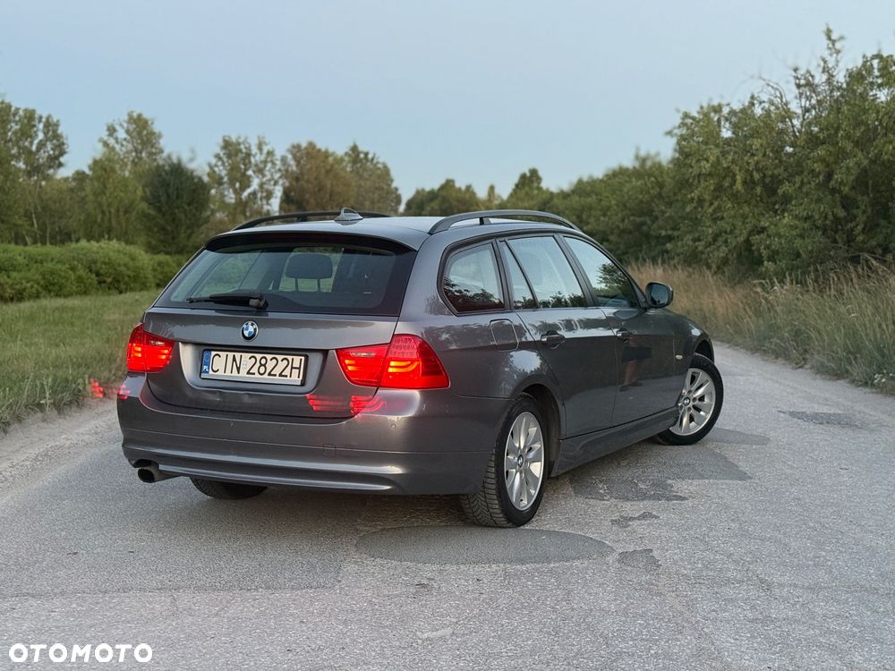 BMW Seria 3 316i - 12