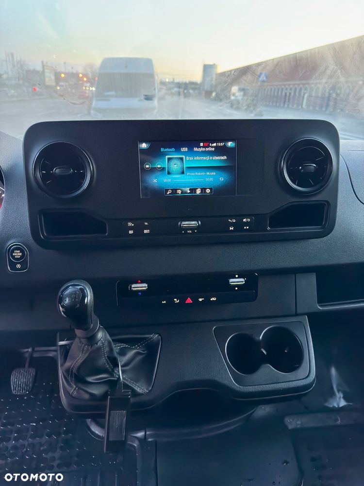 Mercedes-Benz Sprinter - 10