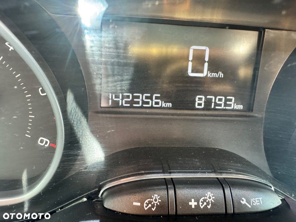 Peugeot 208 1.6 BlueHDi Active - 6
