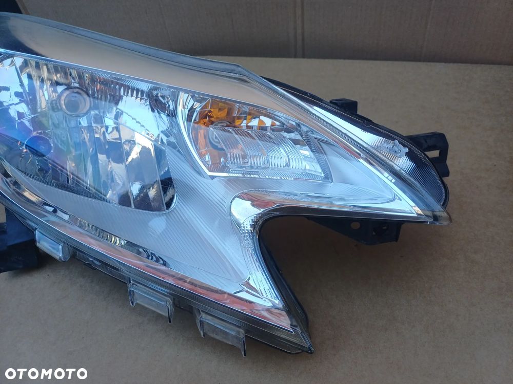 Nissan Note II E12 lampa prawy przod Europa - 7