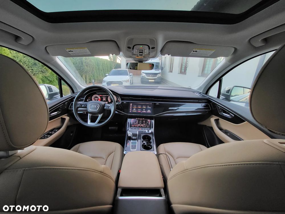 Audi Q7 - 10