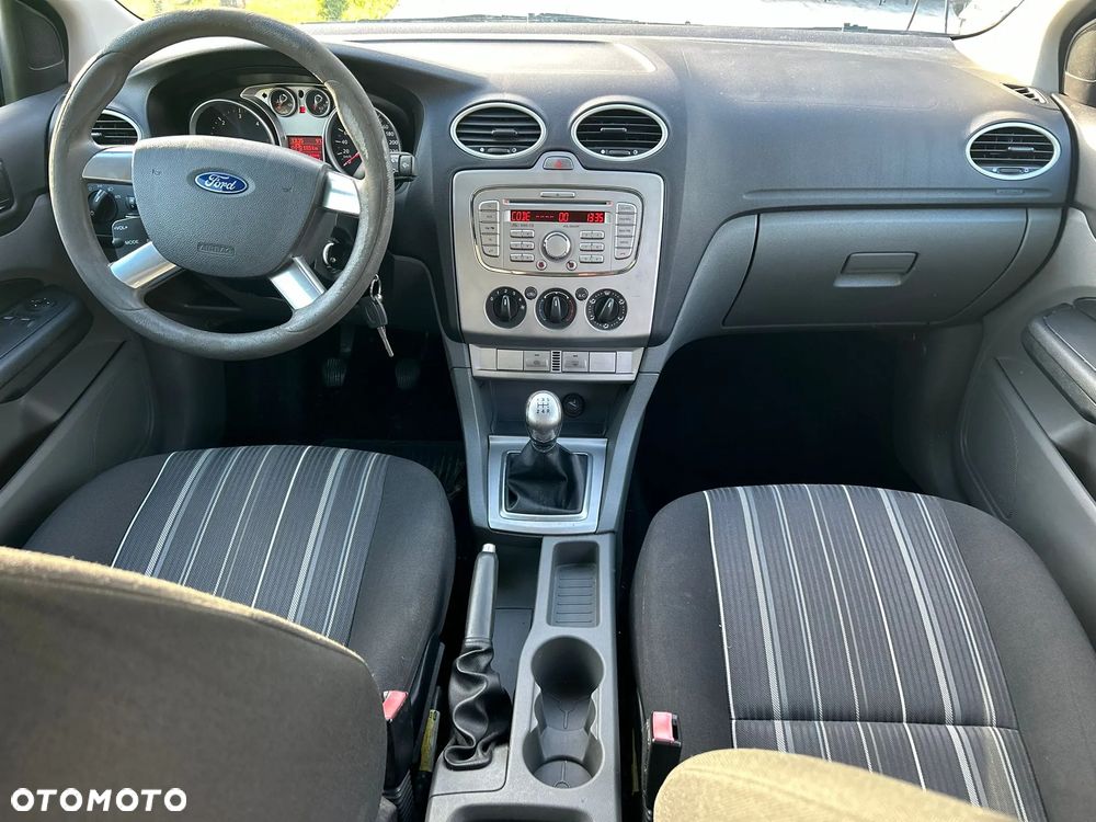 Ford Focus - 9