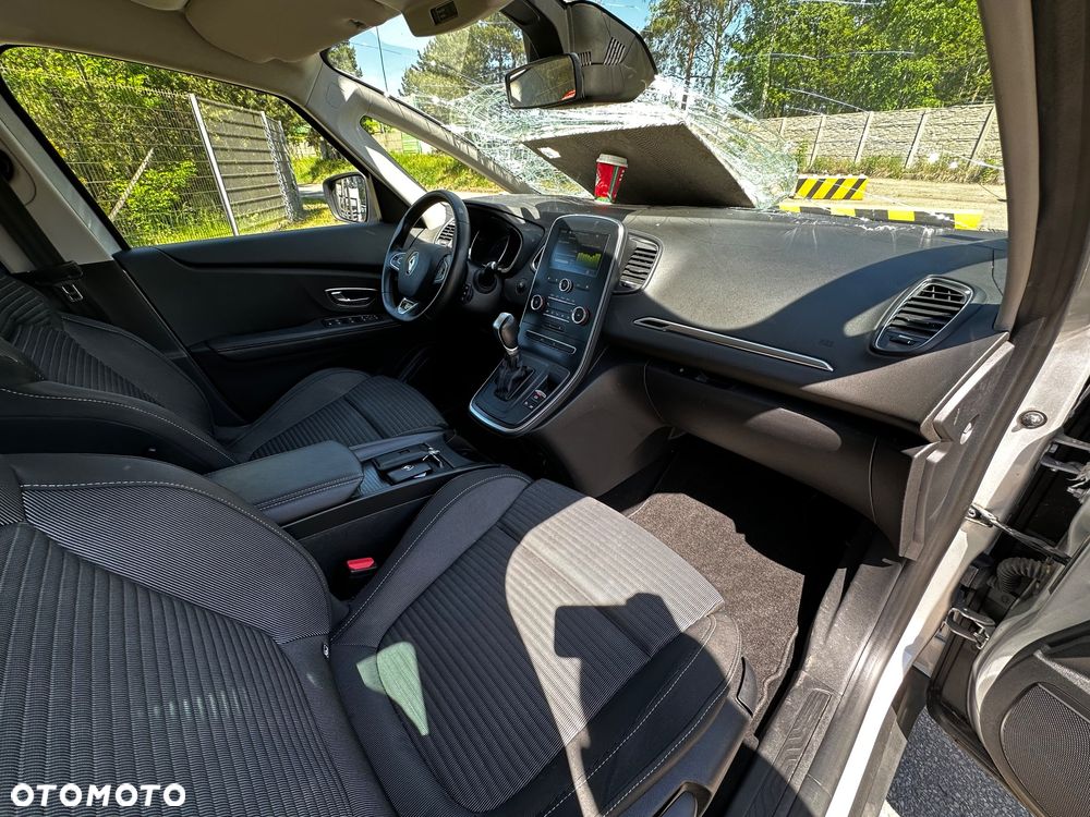 Renault Grand Scenic - 19