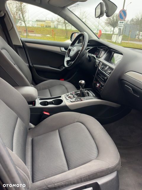 Audi A4 Avant 2.0 TDI DPF Ambiente - 10