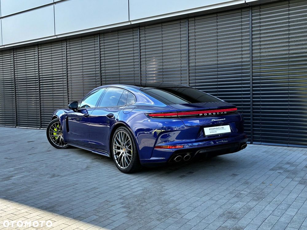 Porsche Panamera - 4