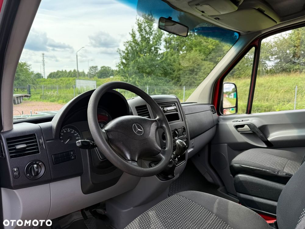 Mercedes-Benz Sprinter - 10