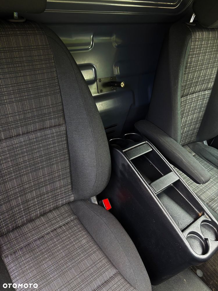 Mercedes-Benz Vito - 9
