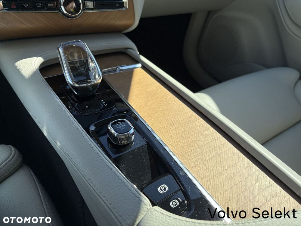 Volvo XC 90 - 16