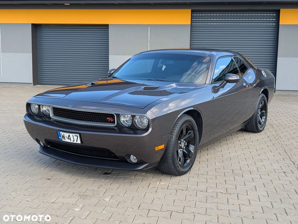 Dodge Challenger - 8
