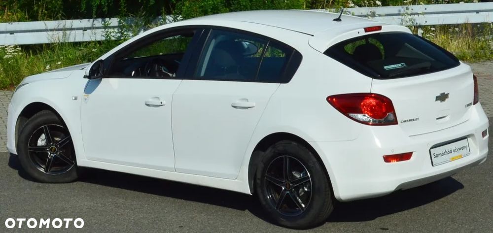 Chevrolet Cruze - 16