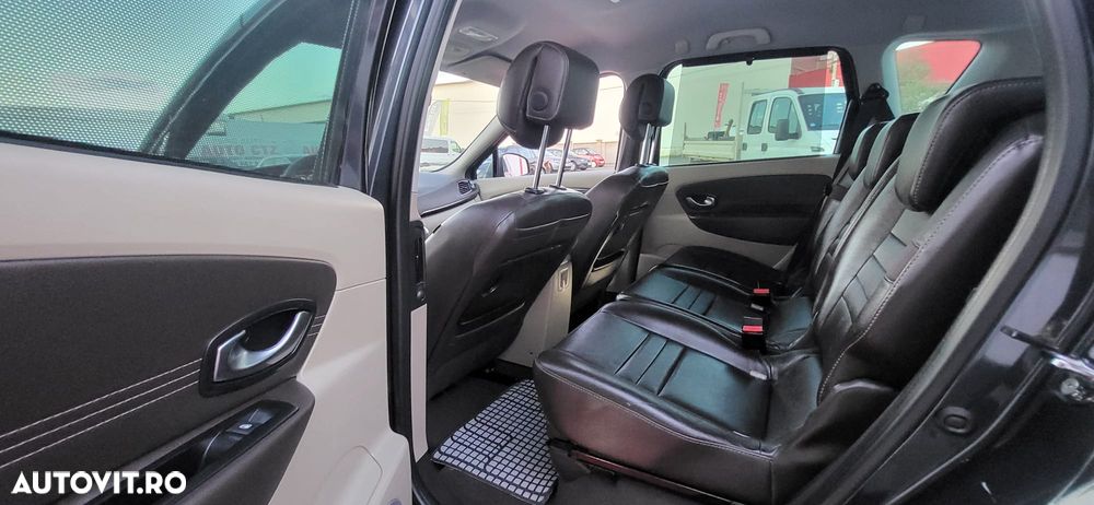 Renault Scenic - 11